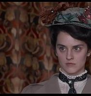 Curiosa 2019 - PelisXXX.me