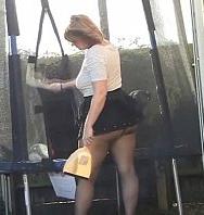 Pantyhose Upskirt British Big Butt Wife In Mini Skirt - PelisXXX.me