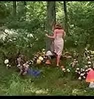 Alicia En El Pais De Las Pornomaravillas Alice In Wonderland 1976 - PelisXXX.me