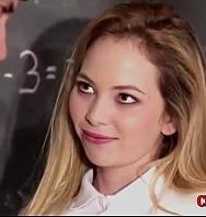 Mi Profesor Me Da Clases Privadas Pero Ana Se Porta Mal Y El La Castiga Dandole Muy Duro Por Su Pano - PelisXXX.me