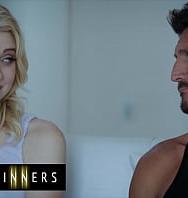 All Natural Beauty Llena Su Apretado Coño Con La Polla De Un Hombre Mayor Family Sinners - PelisXXX.me