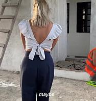 Constructor Se Folla A La Esposa Rubia Del Jefe En Una Terraza Al Aire Libre Ann Rides & Angel Cruz - PelisXXX.me