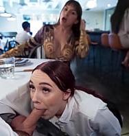 Camarera Caliente Me Folla A Escondidas En El Restaurante... Nos Pillaron - PelisXXX.me