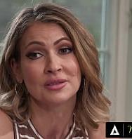 El NiÑo De MamÁ Milfs De Grandes Tetas Gangbang Inverso Afortunada, Haz Que Se Corra En Sus Bragas Sucias - PelisXXX.me
