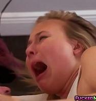 Alyssa Follando Duro Con Su Vecino Cachondo - PelisXXX.me