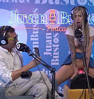 ¡mejor Que Sus Juguetes! Eyacula Por Toda La Máquina Sybian En Juan Bustos Podcast - PelisXXX.me
