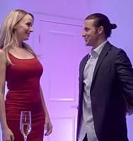 Una Noche De Cita Con La Madrastra Tetona Pristine Edge Y Su Hijastro Terminan En Sexo Caliente Con Su Padrastro Ausente - PelisXXX.me