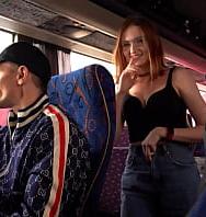 Follando En Público Loco En El Bus En La Carretera - PelisXXX.me