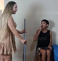 Mi Madrastra Guarrilla Me Engañó Y Tuve Que Limpiar Mi Habitación - PelisXXX.me