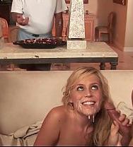 La Esposa Darcy Tyler Es Follada Por Su Marido Y Un Desconocido. - PelisXXX.me