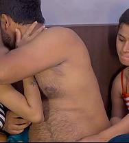 Tuvo Relaciones Sexuales Con Su Esposa Y Su Hermana Mayor Al Mismo Tiempo. - PelisXXX.me