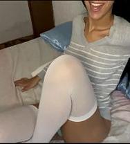 Estoy Conociendo La Habitación De Mi Nueva Hijastra; Es Una Alumna Encantadora. - PelisXXX.me