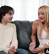 Hijo De MamÁ La Madrastra Lesbiana Rachel Ramsey Satisface Su Curiosidad Con Su Hijastro Elias Cash En Una Follada Dura. - PelisXXX.me