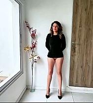 Mi Cuñada, Que Llevaba Un Vestido Ajustado, Se Subió Encima De Mí Y No Paró Hasta Que Llegó Al Orgasmo. - PelisXXX.me