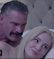 ¡te Acostarás Conmigo, Bajo Mi Techo! - PelisXXX.me