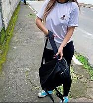 Una Alumna Tuvo Relaciones Sexuales Frente A La Escuela En El Coche De Su Profesor Casado. - PelisXXX.me
