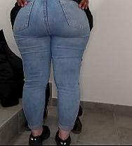 ¡una Chica Francesa árabe De Grandes Nalgas Es Follada Por Sus Amigas Para Conseguir Un Mejor Trabajo! - PelisXXX.me