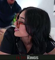 Alexa Chains Hace Que Su Hermanastro La Folle Bien - PelisXXX.me