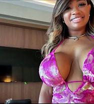 Black Girl Gives White Guy A Chance - PelisXXX.me