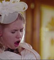 Comiendo Coño En La Mesa Del Comedor... Él Le Abre Las Piernas Y La Devora. - PelisXXX.me