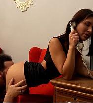 La Follo Mientras Habla Por Teléfono Con Su Novio. - PelisXXX.me