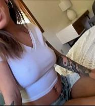 La Mamá Sexy De Mi Amigo Quiere Ver Mi Pene Jesse Pony Mamá Es Lo Primero Alex Adams - PelisXXX.me