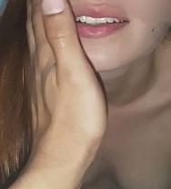 Mi Hermanastro Y Yo Estábamos Teniendo Relaciones Sexuales En La Habitación Del Hotel Mientras Su Novia Estaba En La Piscina. - PelisXXX.me
