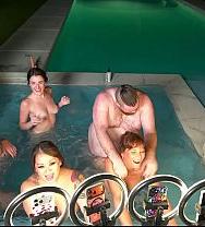 Orgia En Jacuzzi Con Syren De Mer, Deliah Grace, Tokyo Leigh, Becca Blair Y Wca Productions - PelisXXX.me