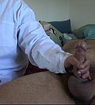Una Enfermera Cachonda De 55 Años Le Hace Una Paja A Uno De Sus Pacientes. - PelisXXX.me