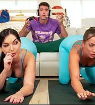 Vaquera Invertida Hasta El Orgasmo... Una Curvilínea Chica Del Gimnasio Rebotando Sobre Su Pene Desnudo. - PelisXXX.me