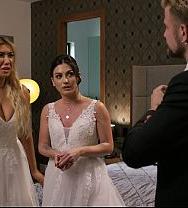 El Oficiante Homófobo No Quiere Casar A Esta Pareja De Lesbianas. - PelisXXX.me