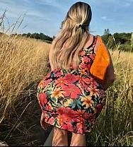 Engañando Al Aire Libre Con Una Esposa Casada Desconocida Follando En El Maizal Y Dándole Una Corrida En La Vagina. - PelisXXX.me