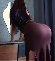 ¡la Madrastra Milf Estaba Limpiando Y Pilló A Su Hijastro Con Una Erección! Le Ayuda A Correrse Rápido. - PelisXXX.me